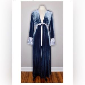 SOMA Intimates Blue Velvet Dressing Gown Robe Lace Trims Christine Charming ~ L